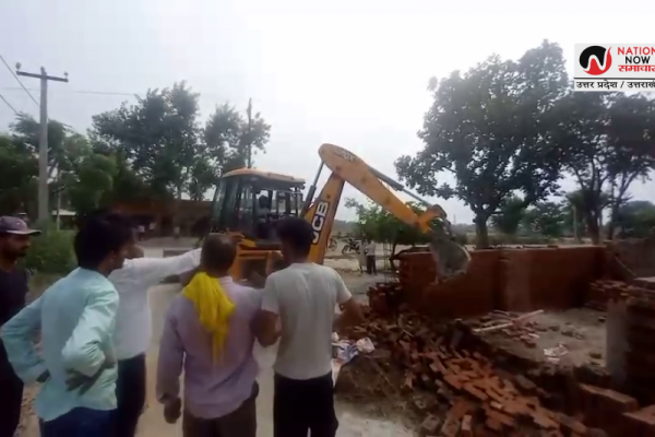 Mainpuri Bulldozer Action: दलित किसान के पट्टे वाले मकान पर चला बुलडोजर, आखिर कहाँ हुई चूक? Mainpuri Bulldozer Action