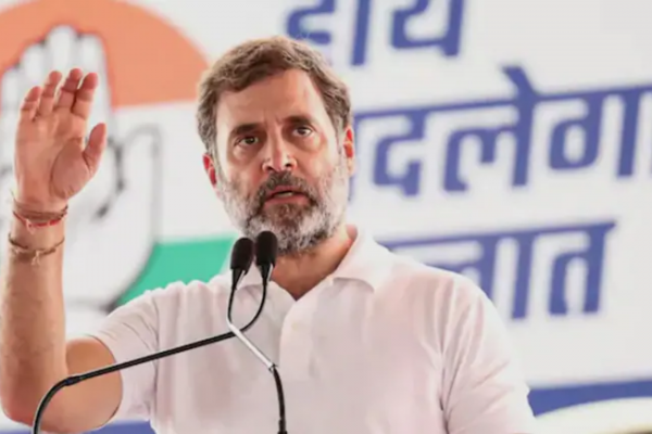 राहुल गांधी ने चुनाव आयोग पर उठाए सवाल