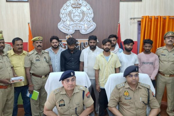 ऑनलाइन विज्ञापन के नाम पर धोखाधड़ी और ठगी करने वाले गिरोह का पुलिस ने भंडाफोड़ किया