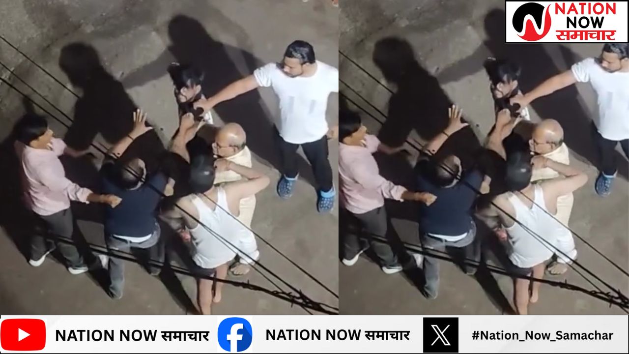 कन्नौज में चप्पल और थप्पड़ों से मारपीट का वीडियो वायरल।