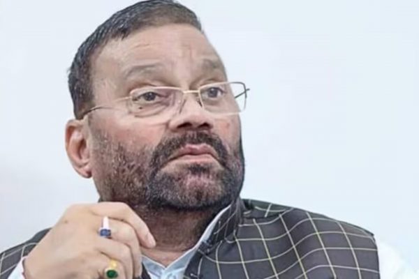 स्वामी प्रसाद मौर्य की मुश्किलें बढ़ीं