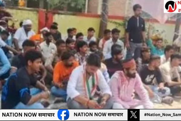 कानपुर देहात: स्वतंत्रता दिवस कार्यक्रम में दो समुदायों के बीच विवाद, विश्व हिंदू परिषद का थाने पर हंगामा कानपुर देहात: स्वतंत्रता दिवस कार्यक्रम में दो समुदायों के बीच विवाद, विश्व हिंदू परिषद का थाने पर हंगामा