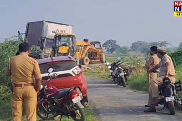 औरैया हादसा: गौवंश से लदा कंटेनर पलटा, दर्जनभर मवेशियों की मौत