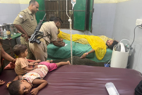 “औरैया में पति ने पत्नी को जिंदा जलाने की कोशिश – शराब पीने से मना करने पर किया जानलेवा हमला” Auraiya News: Husband Attempts to Burn Wife Over Alcohol Dispute, Wife in Critical Condition