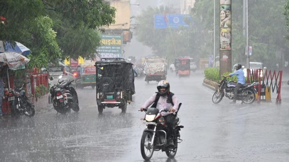 UP Weather News: मानसून लौट रहा, 26 सितंबर को बारिश की संभावना 4 image 112 3