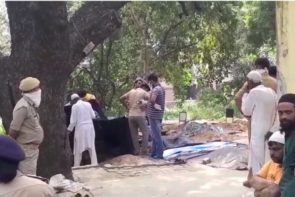 "मुरादाबाद दहेज हत्या कांड: कब्र से निकाला गया युवती का शव, पति और परिजनों पर मुकदमा दर्ज"