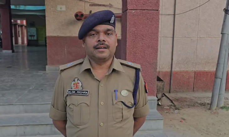 औरैया में ‘आई लव मोहम्मद’ पोस्टर से मचा हड़कंप, पुलिस ने संभाली स्थिति 3 image 146 2