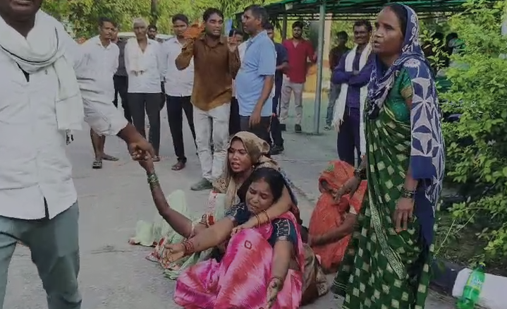 अमेठी: संजय गांधी अस्पताल में युवक की मौत, परिजनों ने डॉक्टरों पर लापरवाही और 3 लाख रुपये वसूली का लगाया आरोप 5 image 148 4