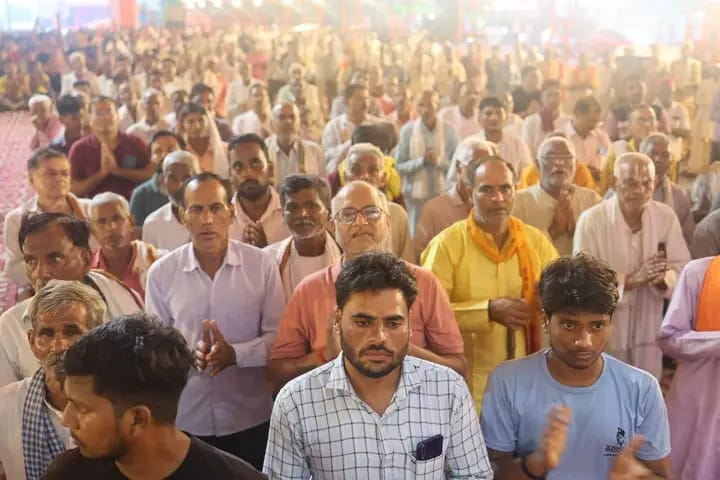 कानपुर देहात धर्मगढ़ बाबा परिसर में नवरात्रि पर शतचंडी महायज्ञ और श्रीमद्भागवत कथा का भव्य आयोजन 4 image 206 3