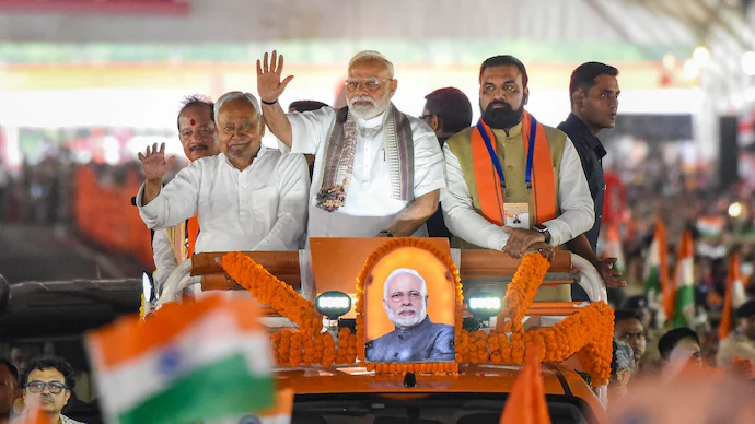 PM Modi Birthday: पीएम मोदी ने सिर्फ योजनाएं नहीं बनाईं, उन्हें जमीन पर उतारा – नौकरशाही को बदला, सरकारी योजनाओं को जन आंदोलन में बदला 6 image 25 5