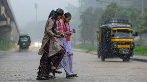 UP Rain Alert: यूपी में फिर बदलेगा मौसम! बहराइच समेत 20 जिलों में होगी तगड़ी बारिश 2 image 48 1