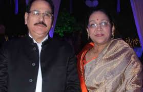अपर्णा यादव की मां अंबी बिष्ट पर मुकदमा, विजिलेंस की कार्रवाई से बढ़ीं मुश्किलें 3 image 59 2