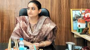 शिवपाल यादव का फोन न उठाना बुलंदशहर की DM को पड़ा भारी, IAS श्रुति ने मांगी माफी 3 image 67 2