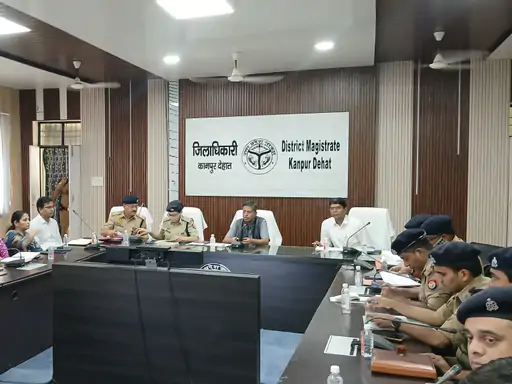 कानपुर देहात: जिलाधिकारी ने दी कड़ी चेतावनी, त्योहारों पर लापरवाही बर्दाश्त नहीं 2 image 72 1