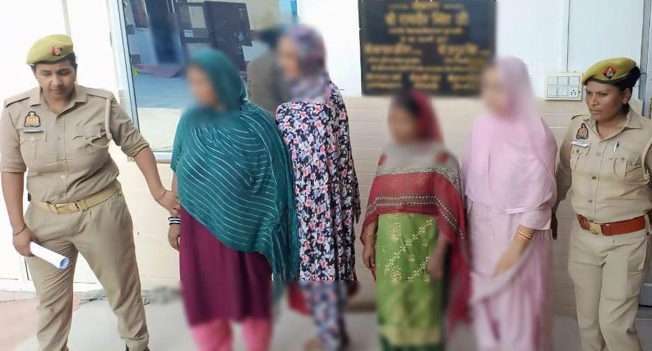 मुरादाबाद में हत्याकांड का खुलासा: पुलिस मुठभेड़ में आरोपी मनोज घायल, दोस्त योगेश की हत्या कर परिवार को फँसाने की थी साजिश 3 image 85 2