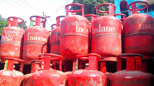 त्योहारों से पहले LPG सिलेंडर की कीमतों में बदलाव, 19 किलो कमर्शियल सिलेंडर हुआ महंगा 4 image 12 3