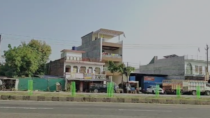 कानपुर-इटावा हाईवे पर तेज रफ्तार ट्रक ने स्कूटी सवारों को कुचला, मामा गंभीर रूप से घायल, ट्रक चालक गिरफ्तार 3 image 182 2