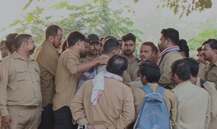 लखनऊ दुबग्गा सिटी बस कर्मचारियों का वेतन विवाद: संचालन बाधित 2 image 217 1