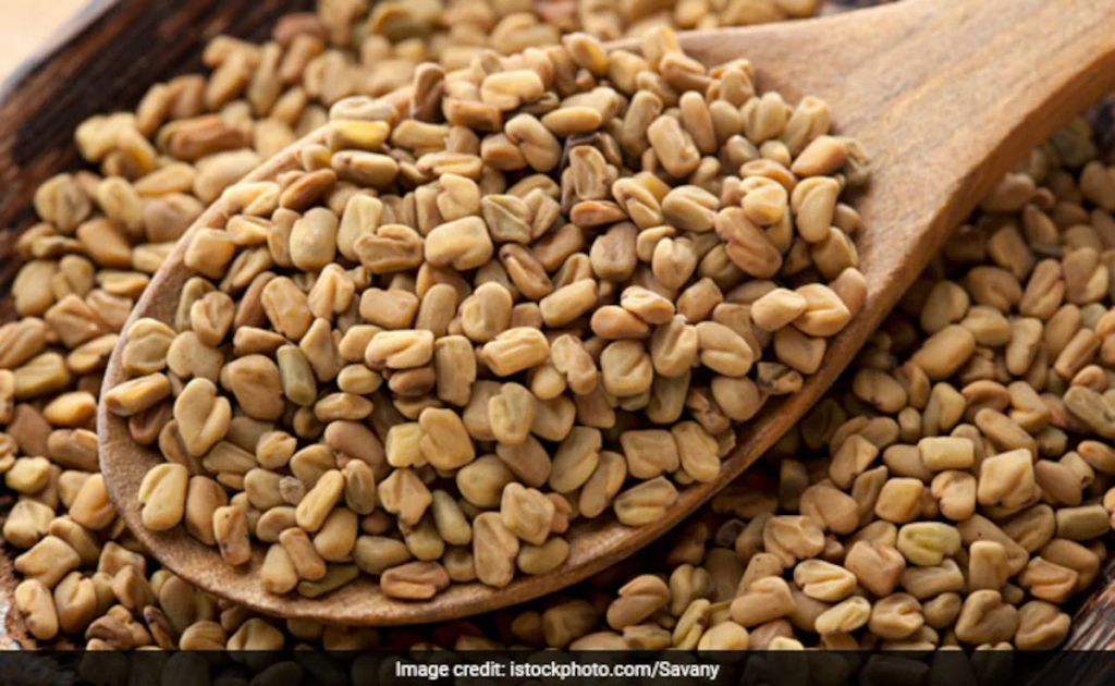 Hair Fall Treatment in Hindi: मेथी और गुड़हल से बाल झड़ने की समस्या का आयुर्वेदिक समाधान 3 image 234 2