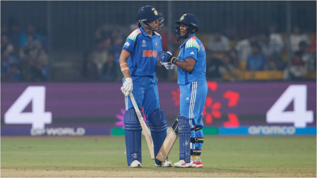 IND vs ENG: गलती पर गलती, भारत ने वर्ल्ड कप में इंग्लैंड से जीता हुआ मैच हारा 2 image 265 1