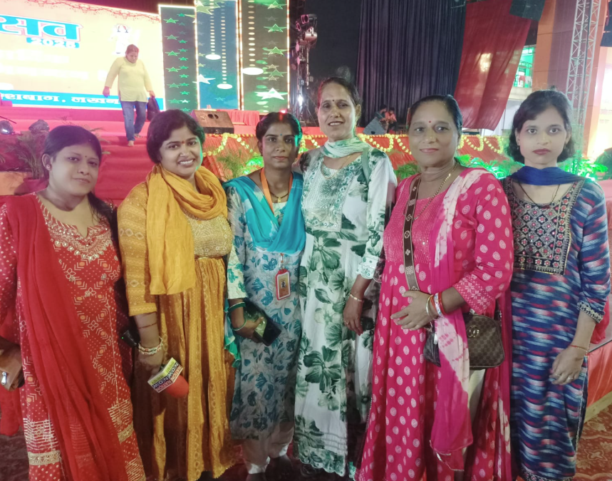 विजयदशमी के अवसर पर ऐशबाग रामलीला मैदान में रावण दहन देखने पहुंची हजारों की भीड़ 2 image 28 1