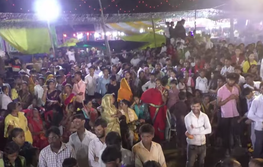 कानपुर देहात: अकबरपुर में 155वीं रामलीला, बारिश के बावजूद उत्साह बरकरार 4 image 31 2