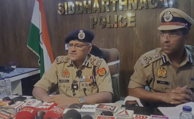 सिद्धार्थनगर में पुलिस की पिटाई से युवक गंभीर, चार सिपाही निलंबित, मोहाना थानाध्यक्ष समेत पांच पर कार्रवाई 3 image 354 3