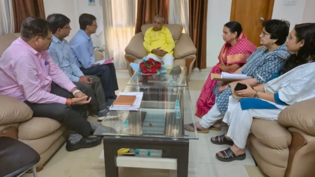 पंचायतों में तेजी से होंगी नियुक्तियां, स्वच्छता पर मंत्री ओम प्रकाश राजभर ने दिए सख्त निर्देश 5 Appointments in Panchayats will be made quickly, Minister Om Prakash Rajbhar gave strict instructions on cleanliness.