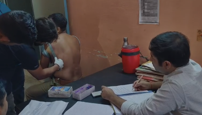 औरैया : अछल्दा में पुलिस टीम पर हमला, जांच करने पहुंचे सिपाही से मारपीट , दो आरोपी गिरफ्तार 3 image 402 2