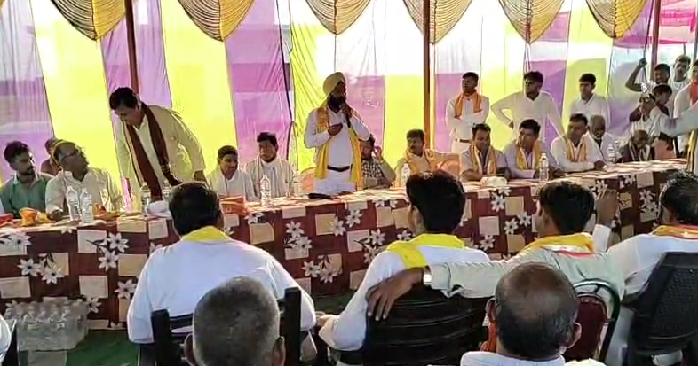 कानपुर देहात: लाखा बंजारा की मूर्ति अनावरण में शमिल हुए लक्खीशाह क्रांतिकारी समाज पार्टी के राष्ट्रीय अध्यक्ष हरीश नायक 3 image 99 2