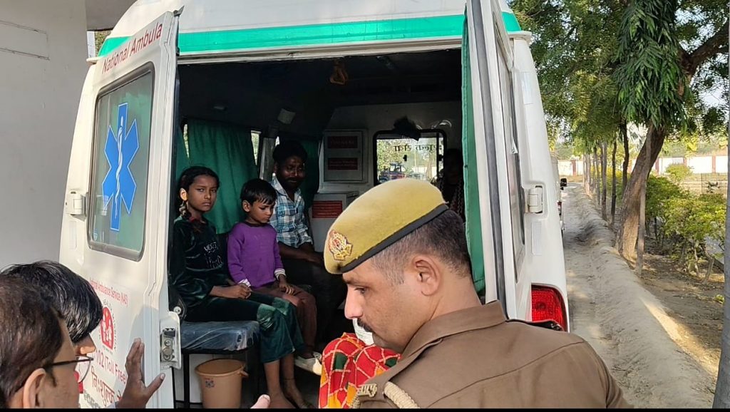 कानपुर देहात में दलित की जमीन पर कब्जा, जहर खाकर आयोग के सामने लगाई न्याय की गुहार 2 WhatsApp Image 2025 12 08 at 17.26.21 b41193d0 1