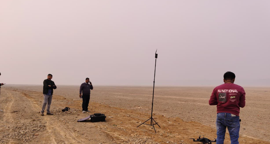 बांदा में खनन पट्टों की जांच: ADM और खान अधिकारी ने ड्रोन-GPS से किया निरीक्षण 3 image 147 2