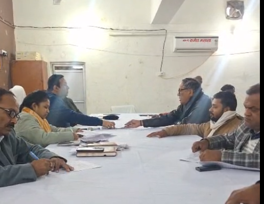 अमेठी: बंद सार्वजनिक रास्ता खुलवाने की मांग, तहसील दिवस में पीड़ित परिजनों ने सीडीओ से लगाई गुहार