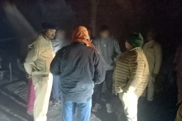 amethi-yuvak-hatya-musafirkhana-sharp-weapon