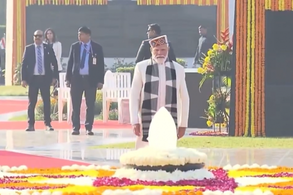अटल बिहारी वाजपेयी की 101वीं जयंती: PM मोदी ने ‘सदैव अटल’ स्मारक पर दी श्रद्धांजलि