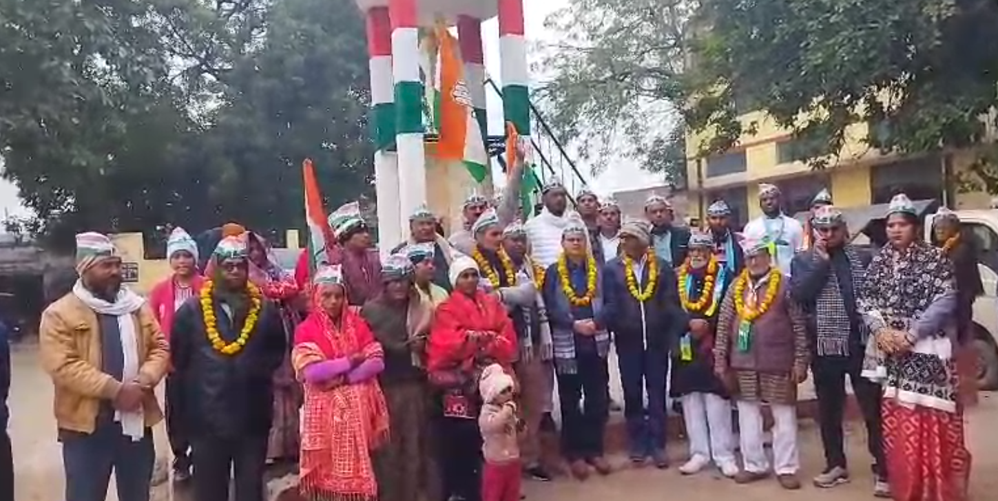 Kanpur Dehat: Congress celebrated its 140th foundation day, a grand event was organised at Gandhi Park.