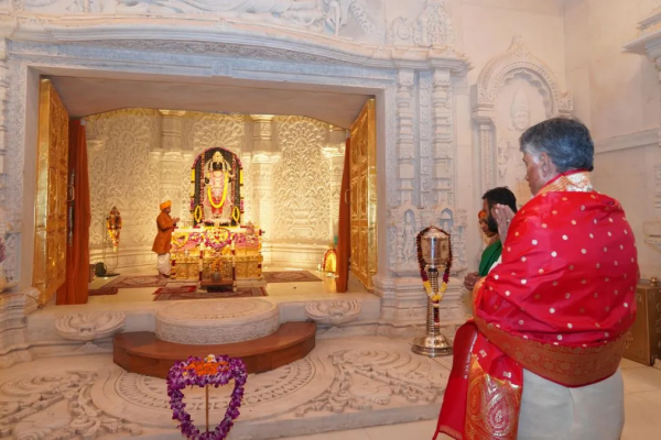 आंध्र प्रदेश के सीएम चंद्रबाबू नायडू ने अयोध्या में किया रामलला का दर्शन, रामराज्य के महत्व पर दिया जोर