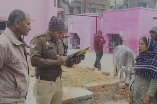 महोबा में इंसानियत शर्मसार: नौकर दंपति ने 5 साल तक पिता-बेटी को बनाया कैदी, भूख और जुल्म से रिटायर्ड रेलकर्मी की मौत