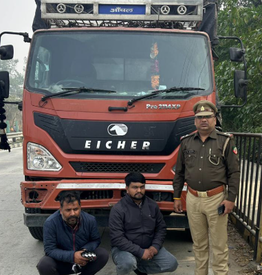 फर्जी अभिवहन पास से लकड़ी तस्करी का भंडाफोड़, वन दरोगा अनुज सिंह की कार्रवाई