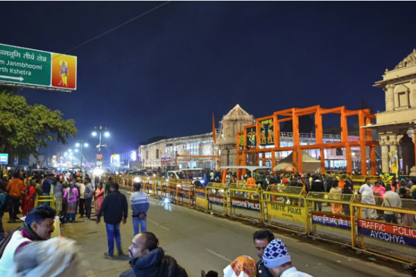 अयोध्या में नॉनवेज पर पूर्ण प्रतिबंध, प्रशासन ने कड़े निर्देश जारी किए
