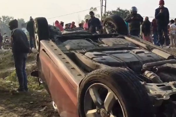 Amethi: Car collides with stray bull, female devotee dies, two seriously injured