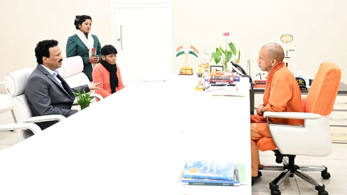 लखनऊ: मेजर की बेटी अंजना को 24 घंटे में मिला करोड़ों का मकान, मुख्यमंत्री योगी आदित्यनाथ की संवेदनशीलता से न्याय