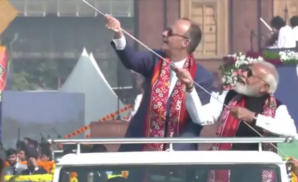 International Kite Festival 2026: साबरमती रिवरफ्रंट पर पीएम मोदी और जर्मन चांसलर फ्रेडरिक मर्ज़ ने साथ उड़ाई पतंग