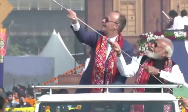 International Kite Festival 2026: साबरमती रिवरफ्रंट पर पीएम मोदी और जर्मन चांसलर फ्रेडरिक मर्ज़ ने साथ उड़ाई पतंग