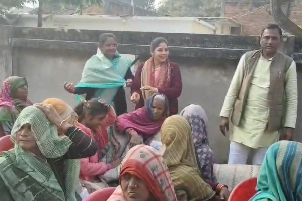 gohand-mein-kambal-vitaran-dm-nirdesh