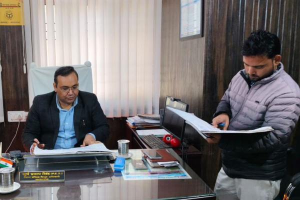 कासगंज गौशाला में लापरवाही, जिलाधिकारी ने लिया कड़ा कदम