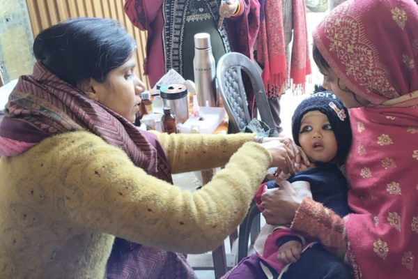 हलुवा खेड़ा सेवा बस्ती में महिलाओं के लिए विशेष स्वास्थ्य जागरूकता कार्यक्रम आयोजित