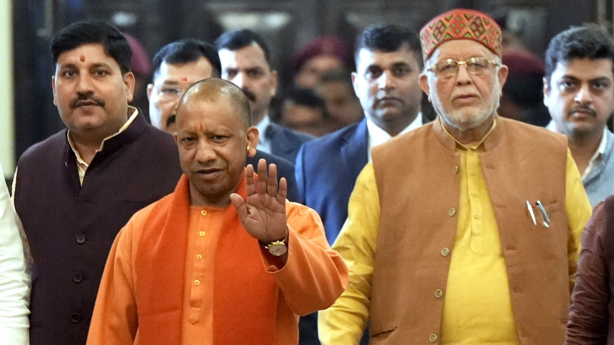 यूपी बजट 2026: महिलाओं को आत्मनिर्भर बनाने पर योगी सरकार का फोकस, वित्त मंत्री सुरेश खन्ना के बड़े ऐलान