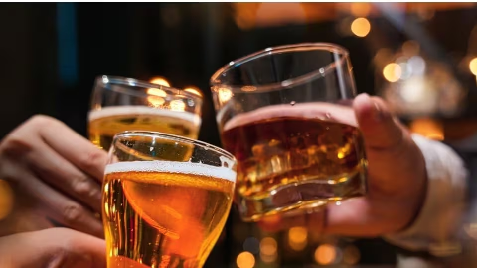 यूपी की नई आबकारी नीति 2026-27 को मंजूरी, देसी शराब महंगी, राजस्व लक्ष्य ₹71,278 करोड़