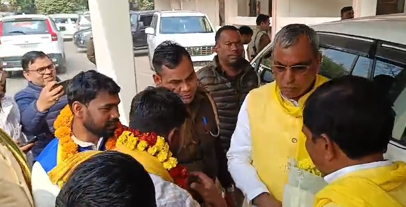 वाराणसी में मीडिया पर भड़के मंत्री ओमप्रकाश राजभर, पंचायत चुनाव पर दिया बड़ा बयान